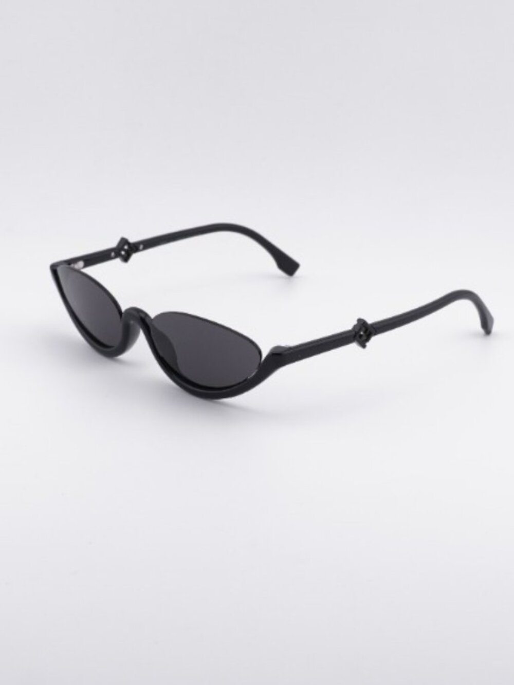 Fendi FE40178U 01A Sunglasses Shiny Black Cat Eye Frame, Smoke Lenses